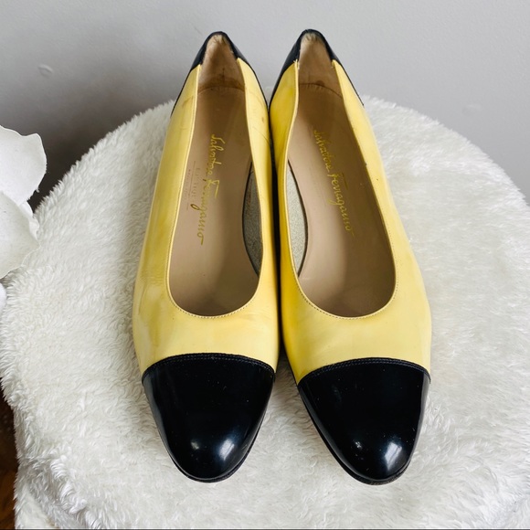 Salvatore Ferragamo Shoes - Salvatore Ferragamo cap toes flats